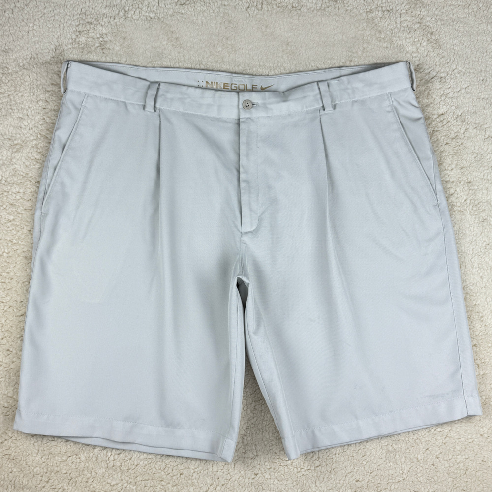 Nike Golf Chino Shorts Mens 42 Khaki Performance Pleated Front 4 Pockets Logo - Picture 1 of 10